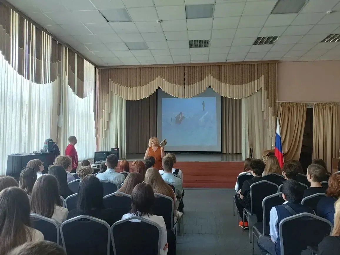 🧭УРАЛМАШЕВЕЦ НА СЕВЕРНОМ ПОЛЮСЕ🧭  🏫18 мая в нашей школе прошло по-настоящему уникальное событие!  🚙Ч
