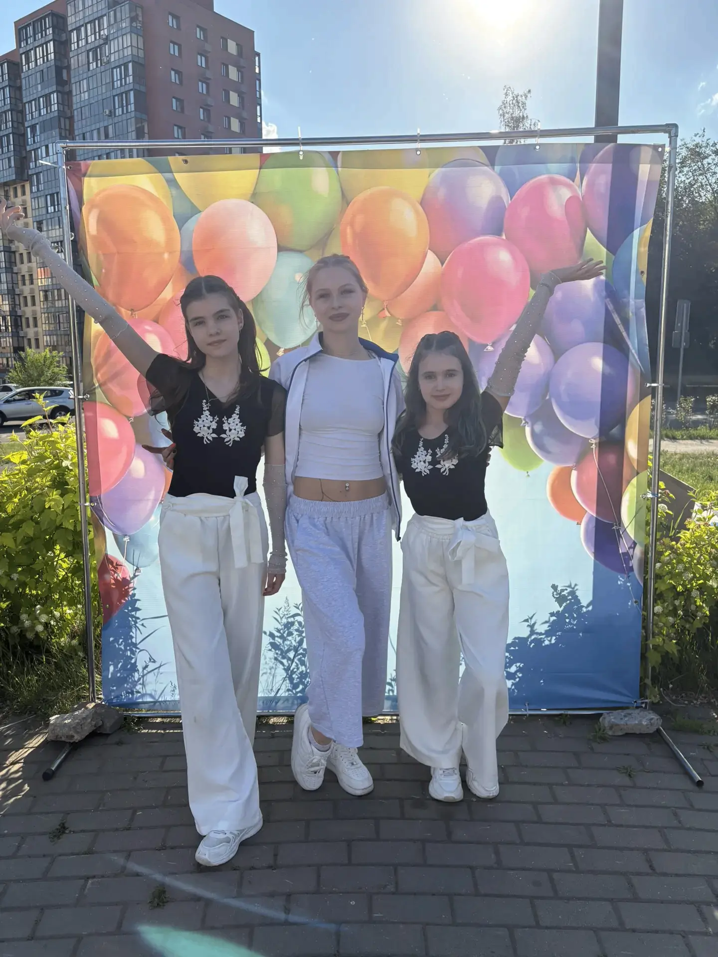 🌞Яркий и солнечный День защиты детей, организованным Молодёжным центром «Дружба» в Молодёжном сквер