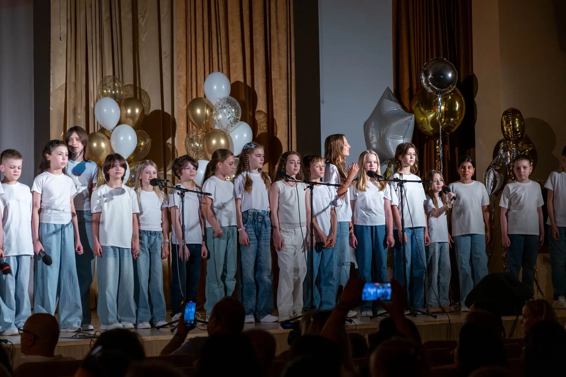 Выпускной в 4х классах 🎈  Май - особенный месяц для наших выпускников.   Выпускники начальной школы,