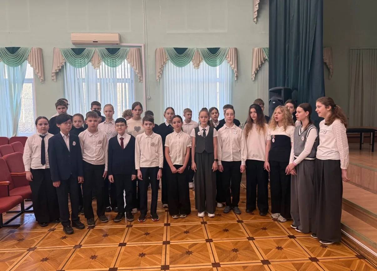 Начало недели в нашей школе   🏫 Начало недели в нашей школе Друзья! Надеемся, все успели отдохнуть и