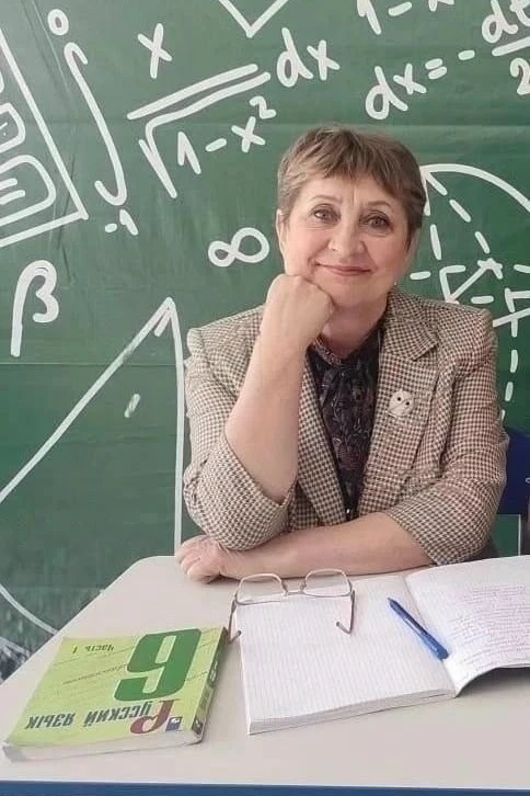 Школьница напала с ножом на учителя физики в Красноярском крае. По предварительным данн...