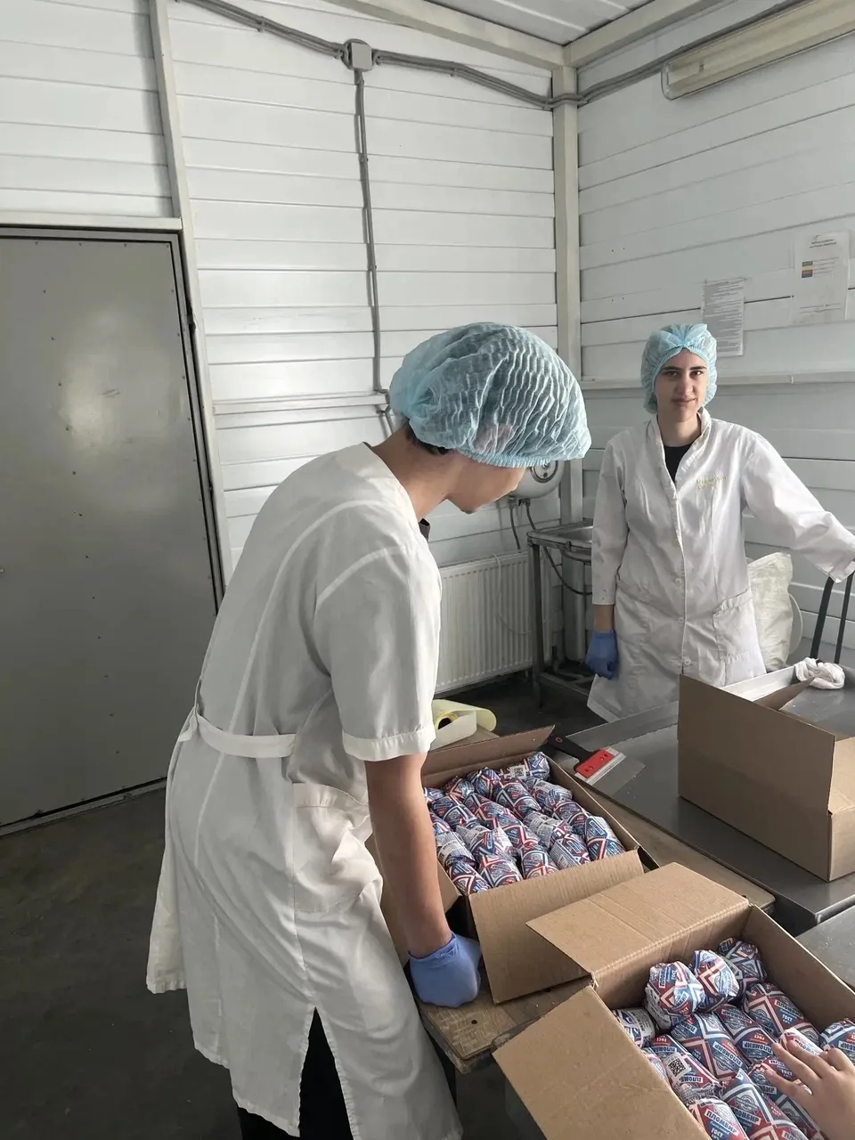 С начала года более 23 тыс. подростков нашли работу летом благодаря кадровому центру