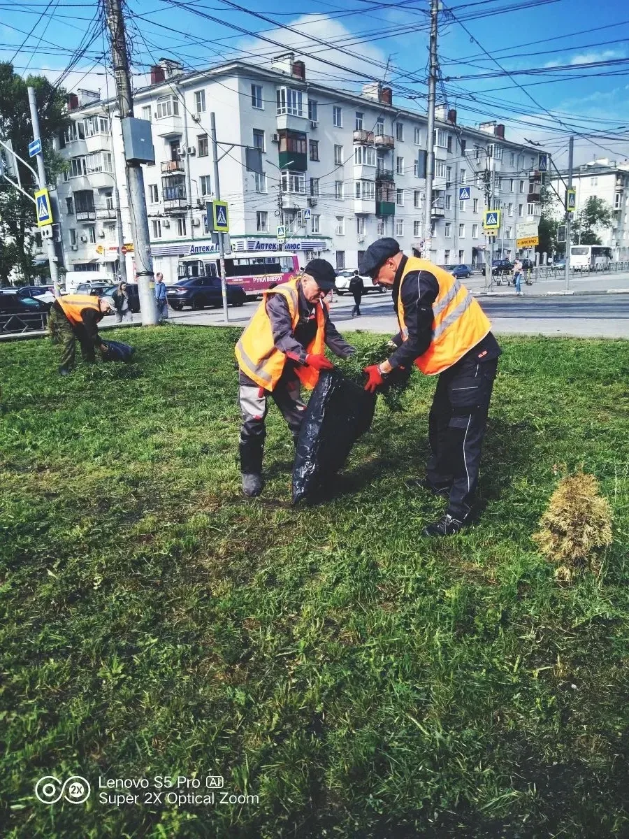 🍃Ежедневные работы МКУ «Центр обеспечения», чистота и порядок наша забота.

Каждый день сотрудники 