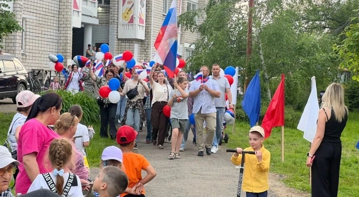 Яркий День России в Яковлевке: Марш Гордости и творчество! 🇷🇺