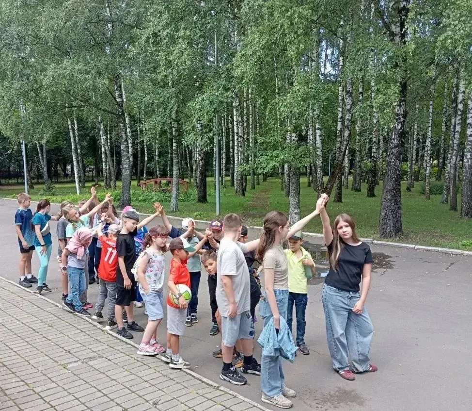 Смех, азарт и старина в лагере
 "Заряночка"! 🏃‍♂️🎭

В рамках дня национальных игр и забав, мы отпр