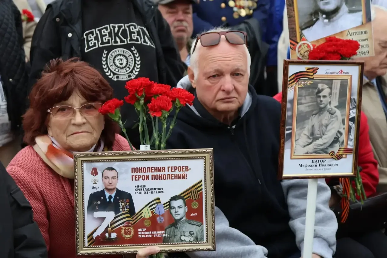 🕯 Ступинцы возложили цветы к мемориалам   В День 81-й годовщины Победы в Великой Отечественной войне
