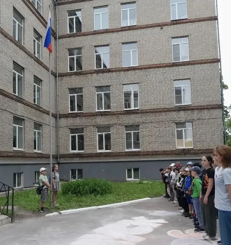 4 июня — День природы! 🌳🐿️

Утро в нашем пришкольном лагере началось с интеллектуальной игры «Тайн