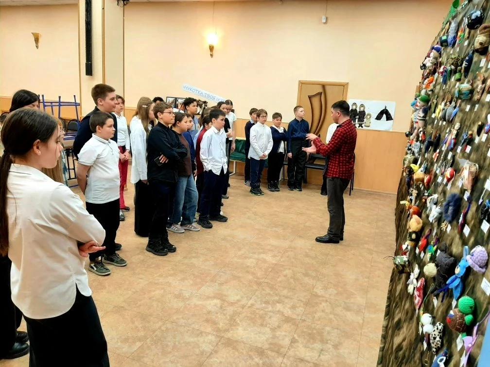 ✨️ Сегодня в Доме культуры «Авиатор» п. Угольные Копи  состоялась открытие выставки «Ам...