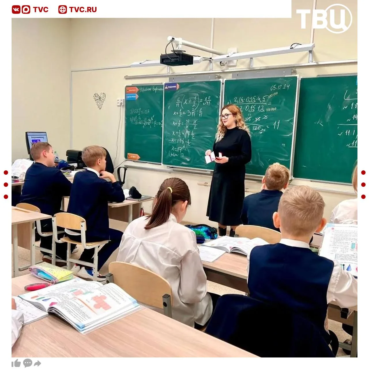 Вместо подарков на 10 тысяч рублей учителям нужны достойные зарплаты, заявили в Госдуме