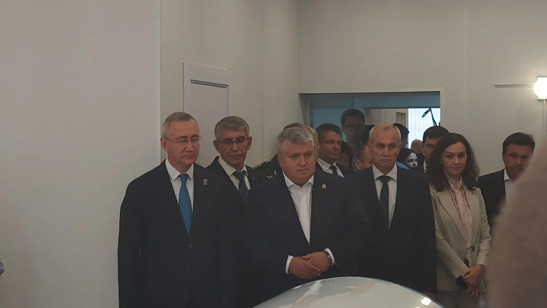 В эти минуты: губернатор Тульской области Дмитрий Миляев принимает участие в церемонии ...