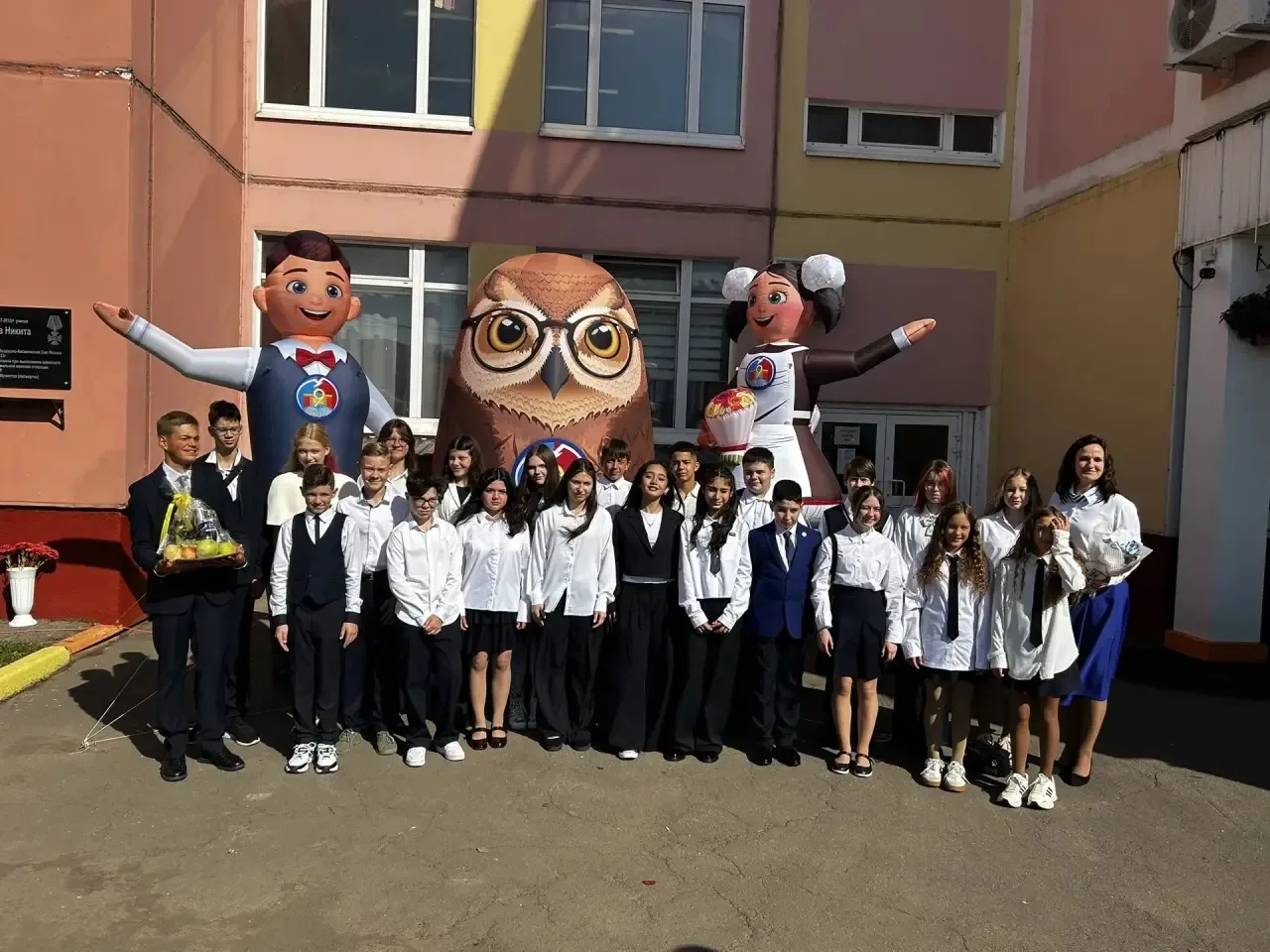 📸 А теперь самое приятное – мы делимся с вами общими фото классов! Сохраняйте, делитес...