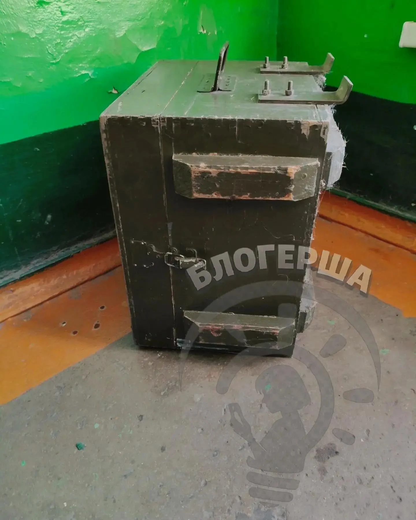 Боеприпасы в подъезде?