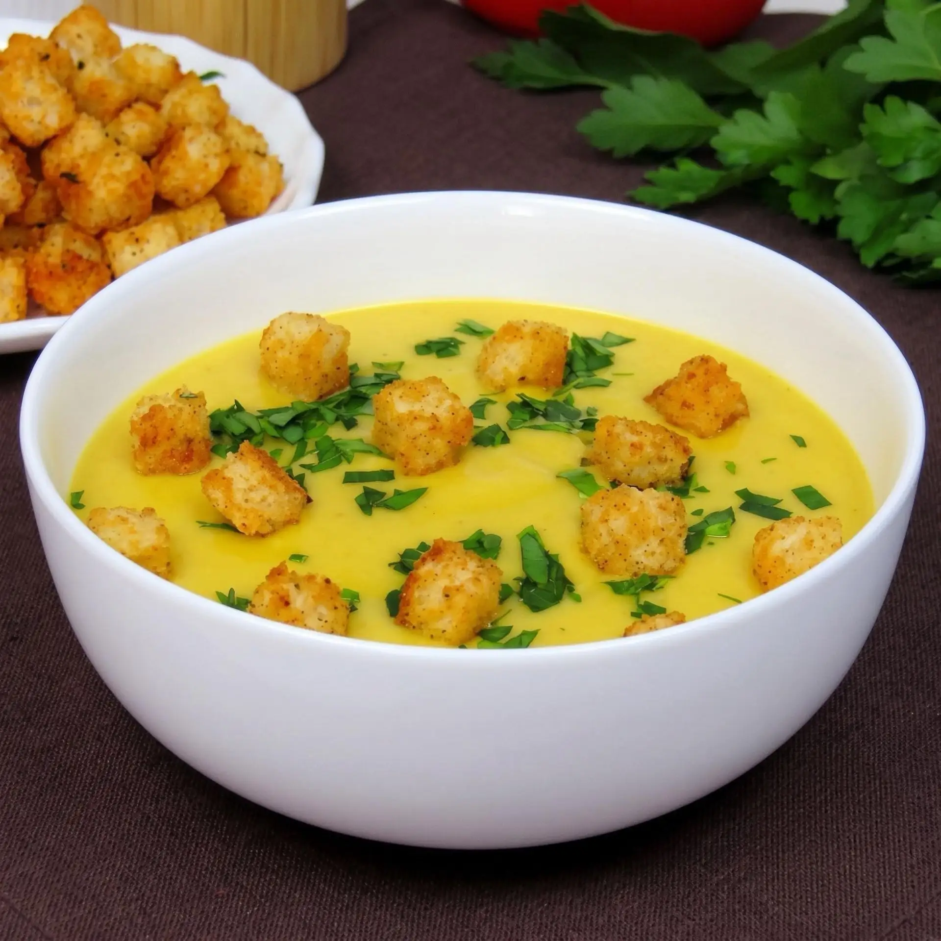 🍲🥒🧀 «ШЕЛКОВЫЙ БАРХАТ»: Нежнейший кабачковый суп-пюре со сливочным сырком и хрустящим...