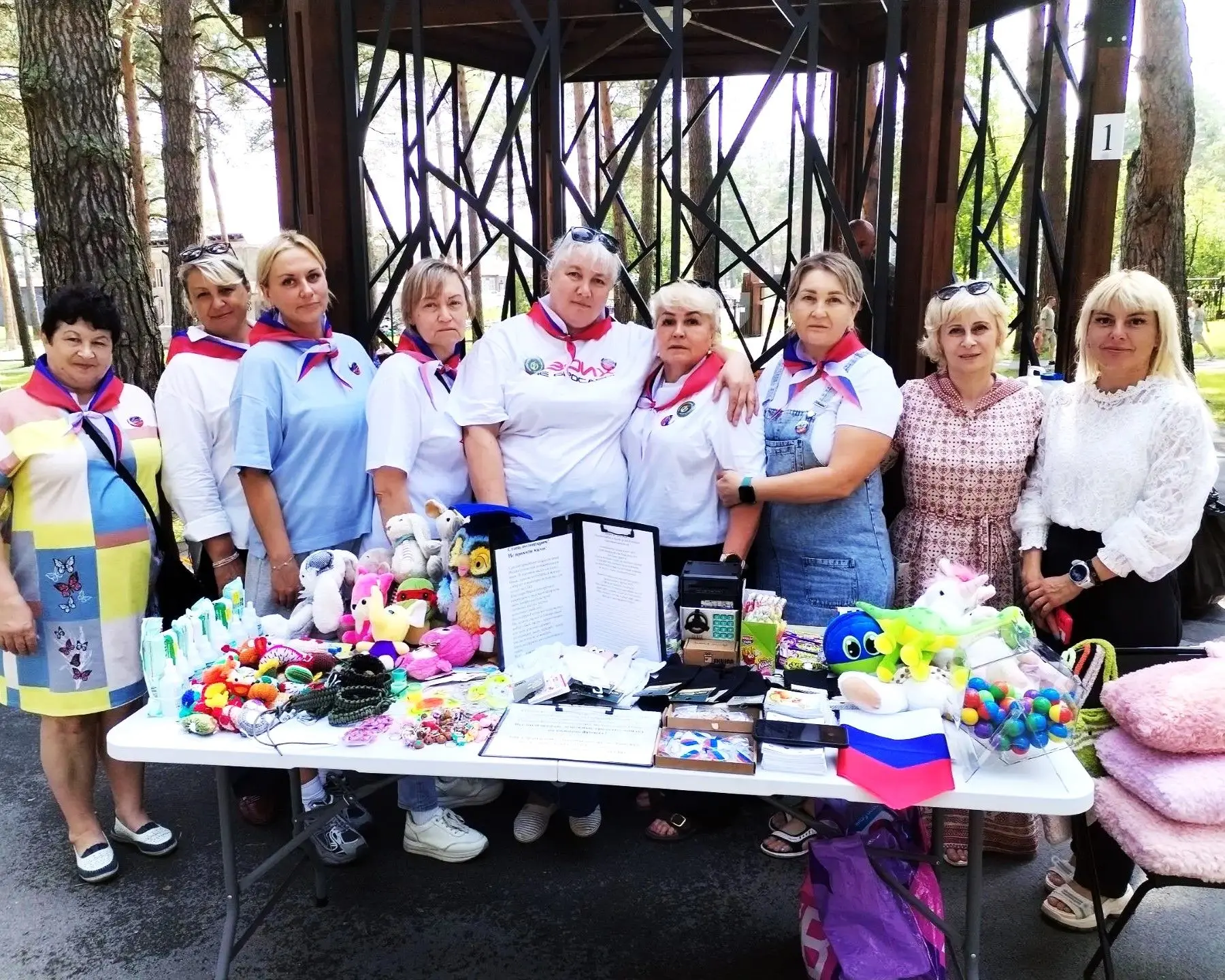 #культурагурьевскогоокруга#сдкраздольный
🔵В День молодёжи парк «Металлург» г. Гурьевска стал местом