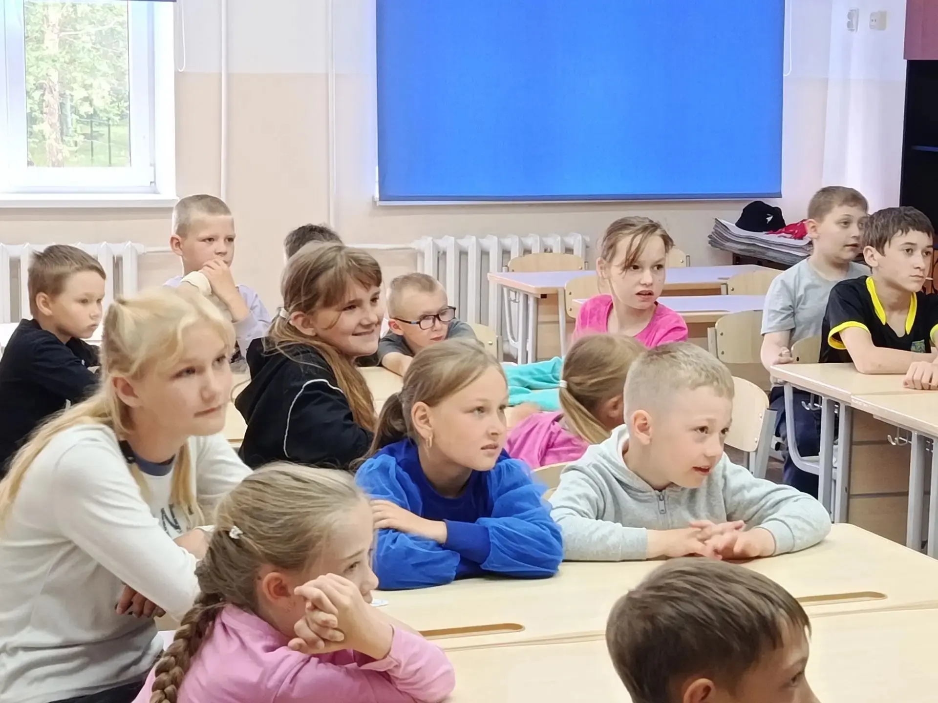 Музыкальное мероприятие в лагере «Росинки»: игра «Путешествие по стране музыки»🎵🎶🧡

В лагере «Рос