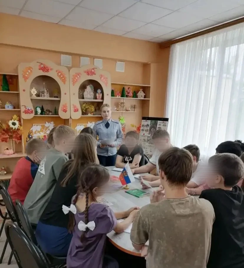 В реабилитационном центре «Надежда» прошло профилактическое занятие - его провела старш...