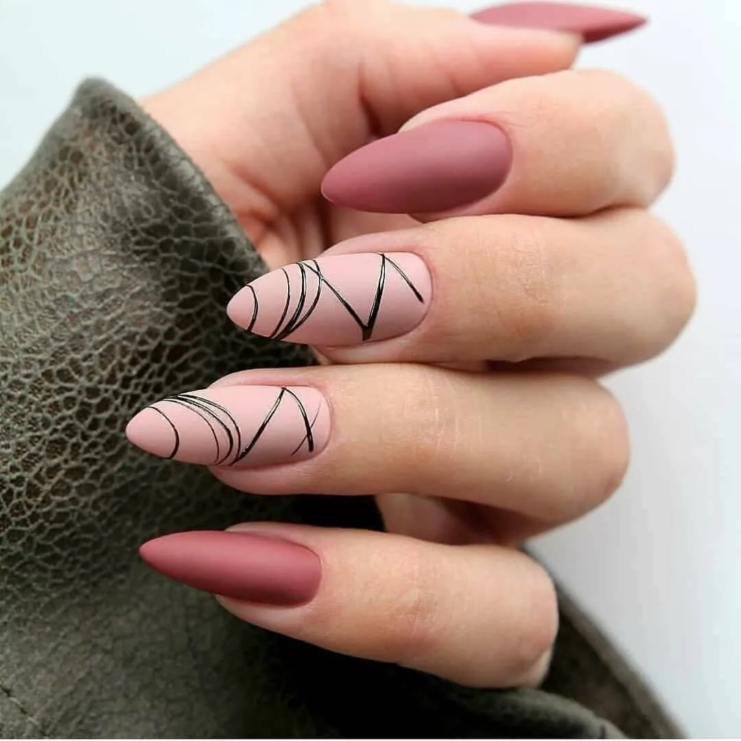 Норм - ❤️
Стрем - 🖤

Подписывайся: Маникюр💅Идеи