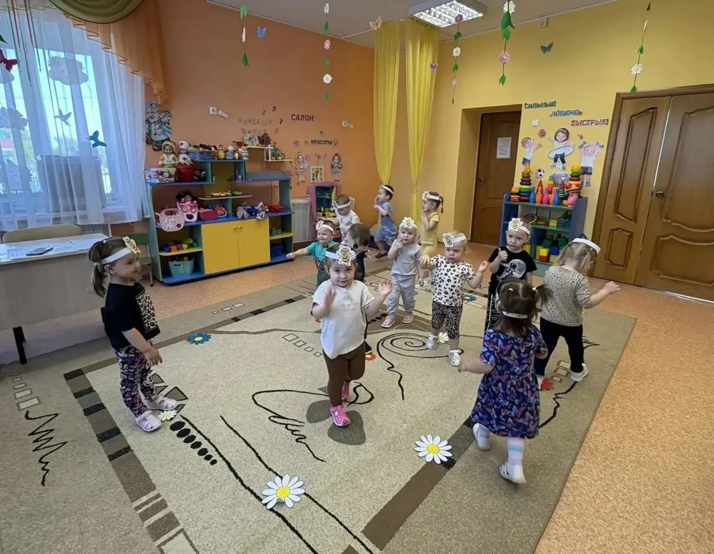 🐝Сегодня в младшей группе прошел познавательный и яркий "День пчел".