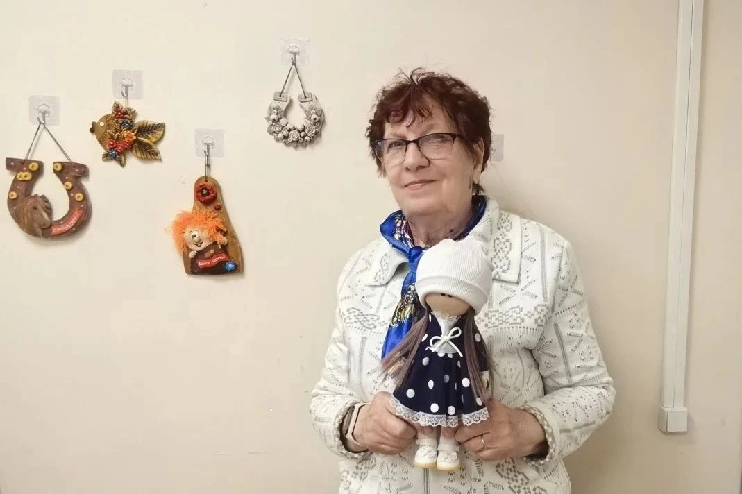 Участники Коломенского клуба «Активное долголетие» с удовольствием продолжают заниматься прикладным 