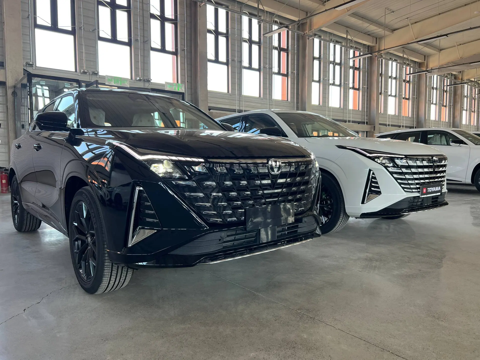 CHANGAN UNI-Z

Автомобиль из Китая 🇨🇳

✅2026год 
✅Бензин 1.400 см3.  (150 л.с.) РКПП7
✅Левый руль 