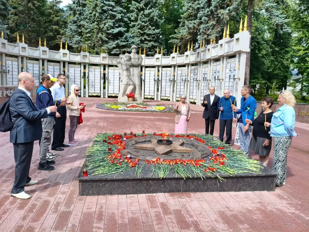 22 июня 2026 года   
Парке Победы прошла патриотическая акция #«Свеча памяти». 🕯

🕊️Это традиционн