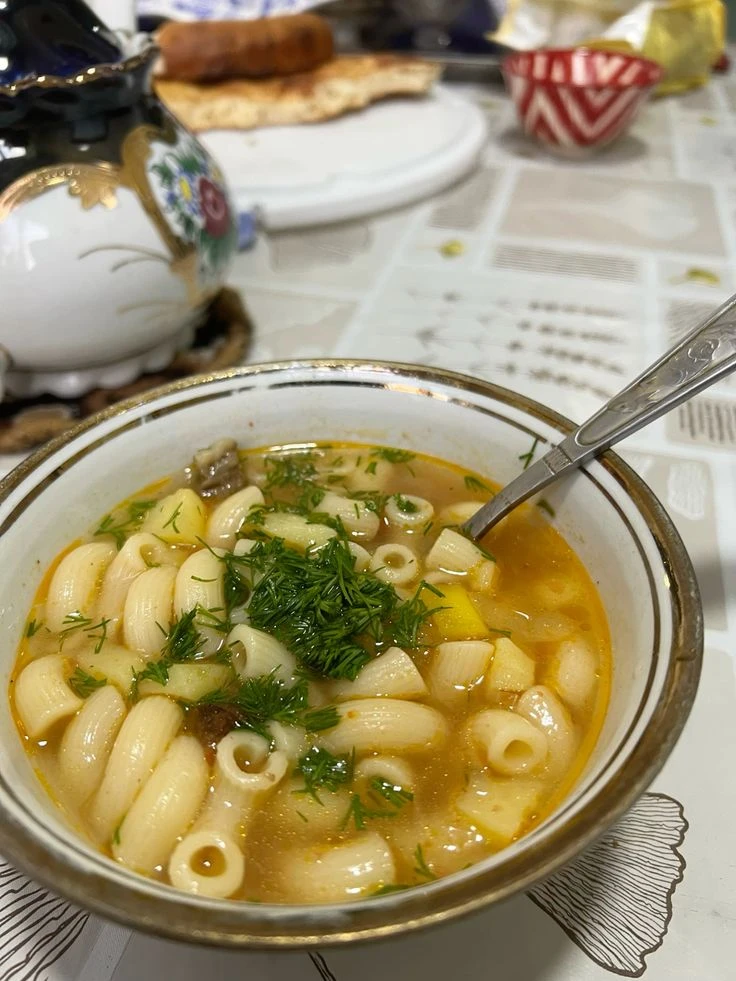 🍲 СЫТНЫЙ ОБЕД: ГУСТОЙ СУП С КУРИЦЕЙ И МАКАРОНАМИ 🍗