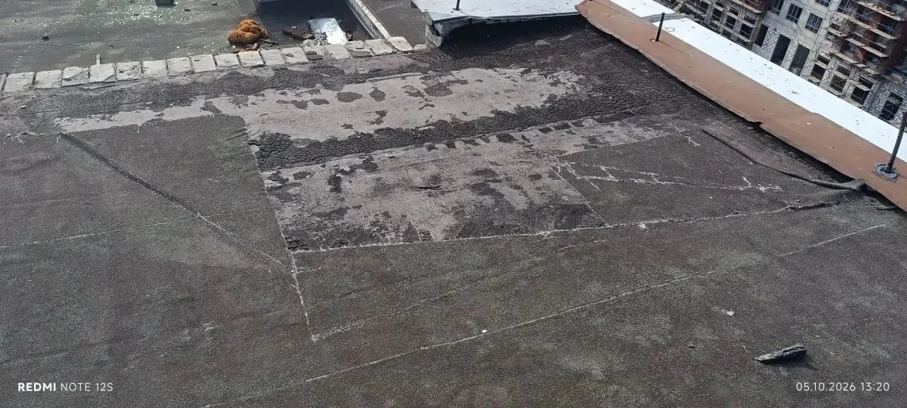 📍По адресу Куцыгина, д.21 выполнен ремонт кровли лоджий над квартирами №290 и №257.