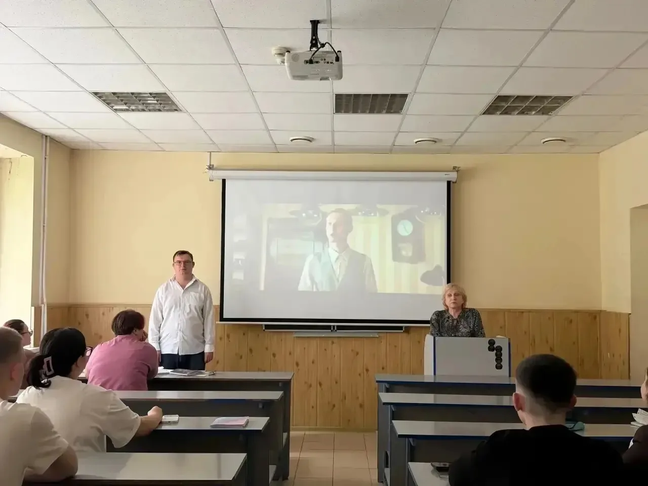 04 июня 2026 года в рамках работы киноклуба «Время героев», под руководством доцента кафедры ГиСЭД И