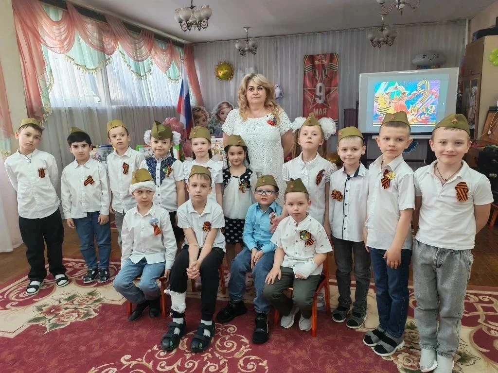 В подготовительной группе нашего детского сада прошло мероприятие посвященное Дню Победы!

Праздник 