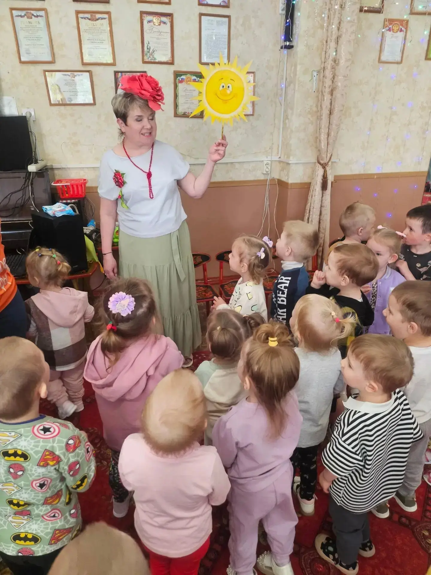 В детском саду "Мишутка", в группах раннего возраста прошло летнее развлечение на тему ...