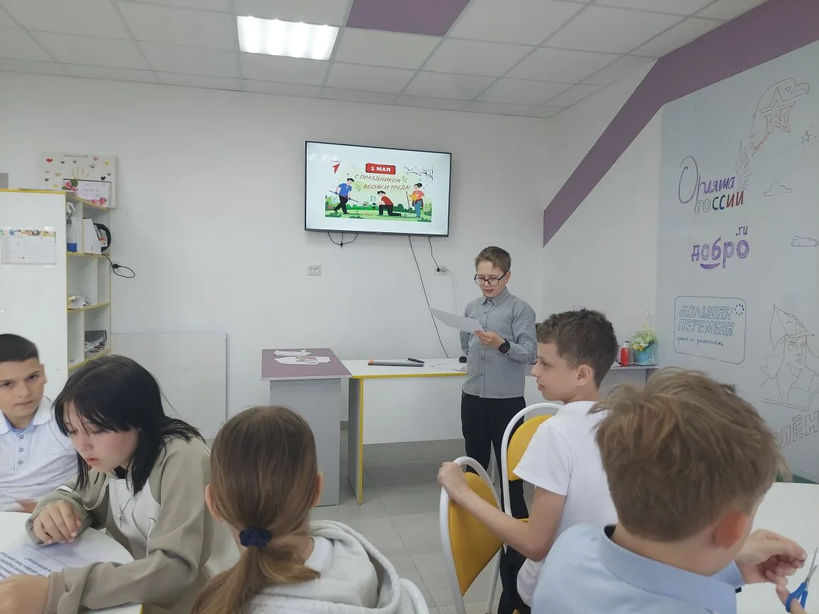 «Билет в будущее»: как Движение Первых помогает школьникам открыть мир профессий  🚀 В рамках всеросс