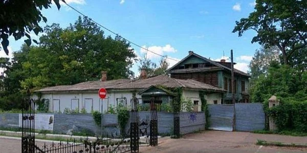 🏠 Мэрия Орла объяснила задержку реставрации Дома Лизы Калитиной: причина — высокая стоимость работ
