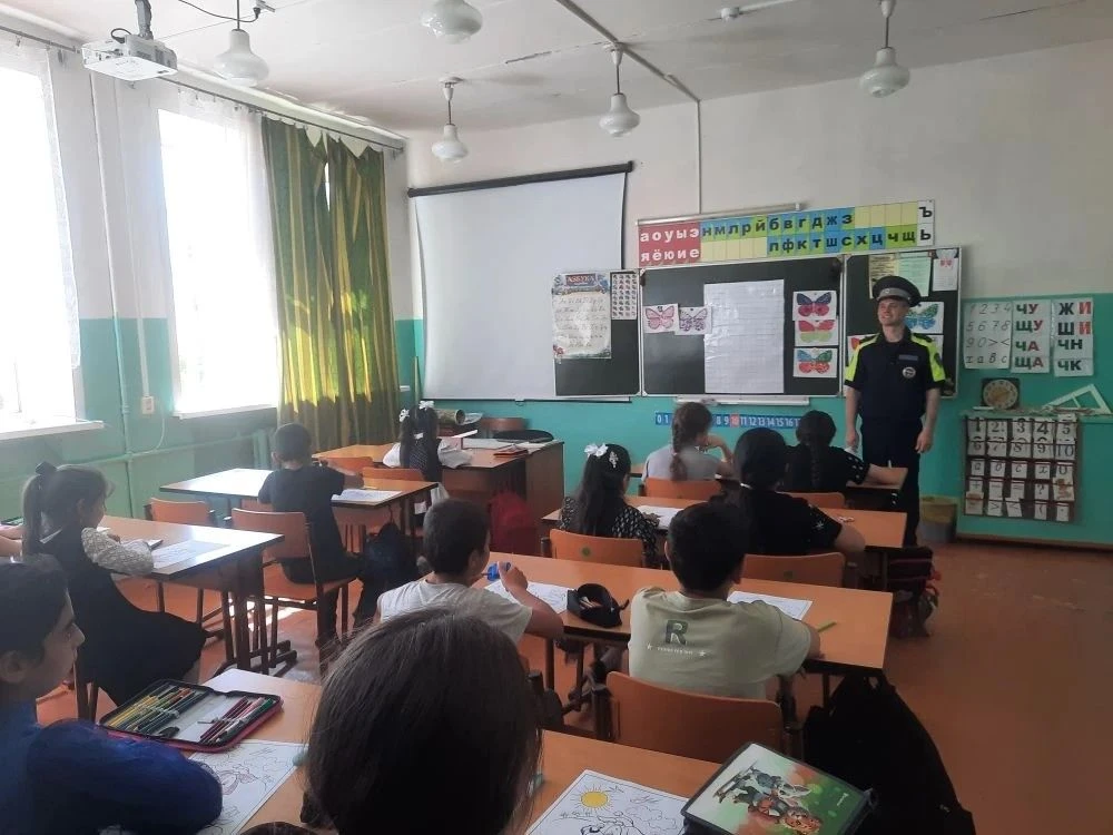 В рамках профилактики детского дорожно-транспортного травматизма в преддверии каникул с...