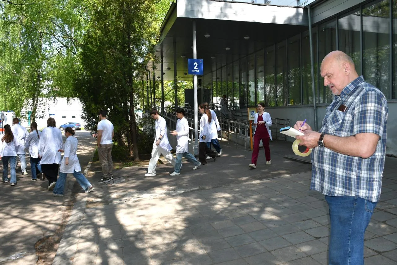 В ИКБ №2 провели учебную эвакуацию для отработки действий сотрудников в экстренных ситу...