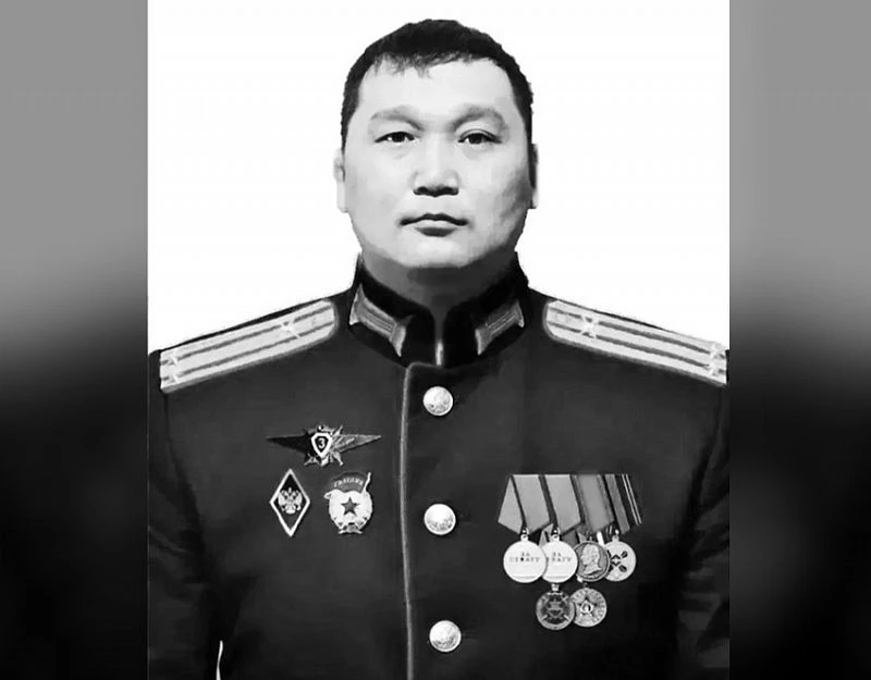 Комбат из Бурятии Бато Мункуев погиб на СВО

8 июня погиб командир мотострелкового батальона 37-й гв