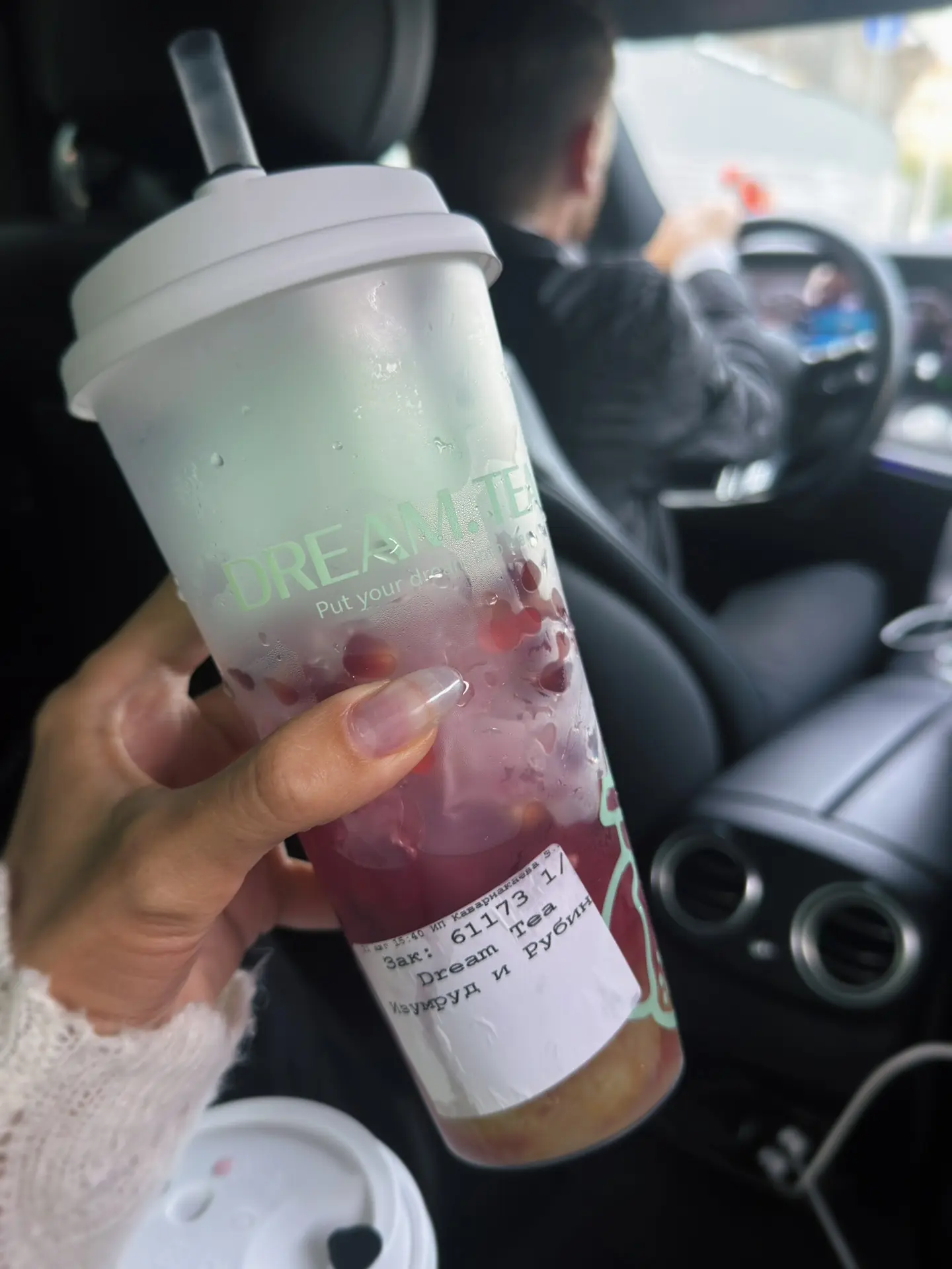 Оаоаочень вкусный чай-лимонад с виноградом и гранатом в Dream Tea. Поискала их филиалы,...