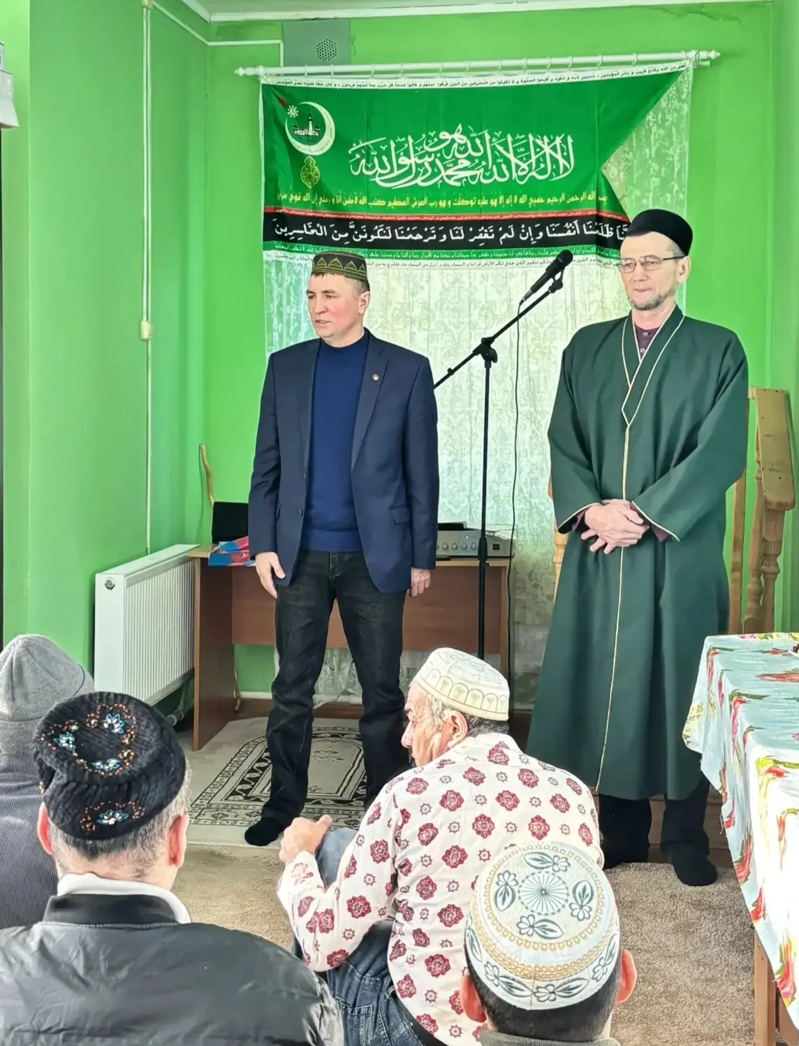 Ураза гаете мөбарәк булсын, кадерле дин кардәшләр, хөрмәтле чакмагышлар!