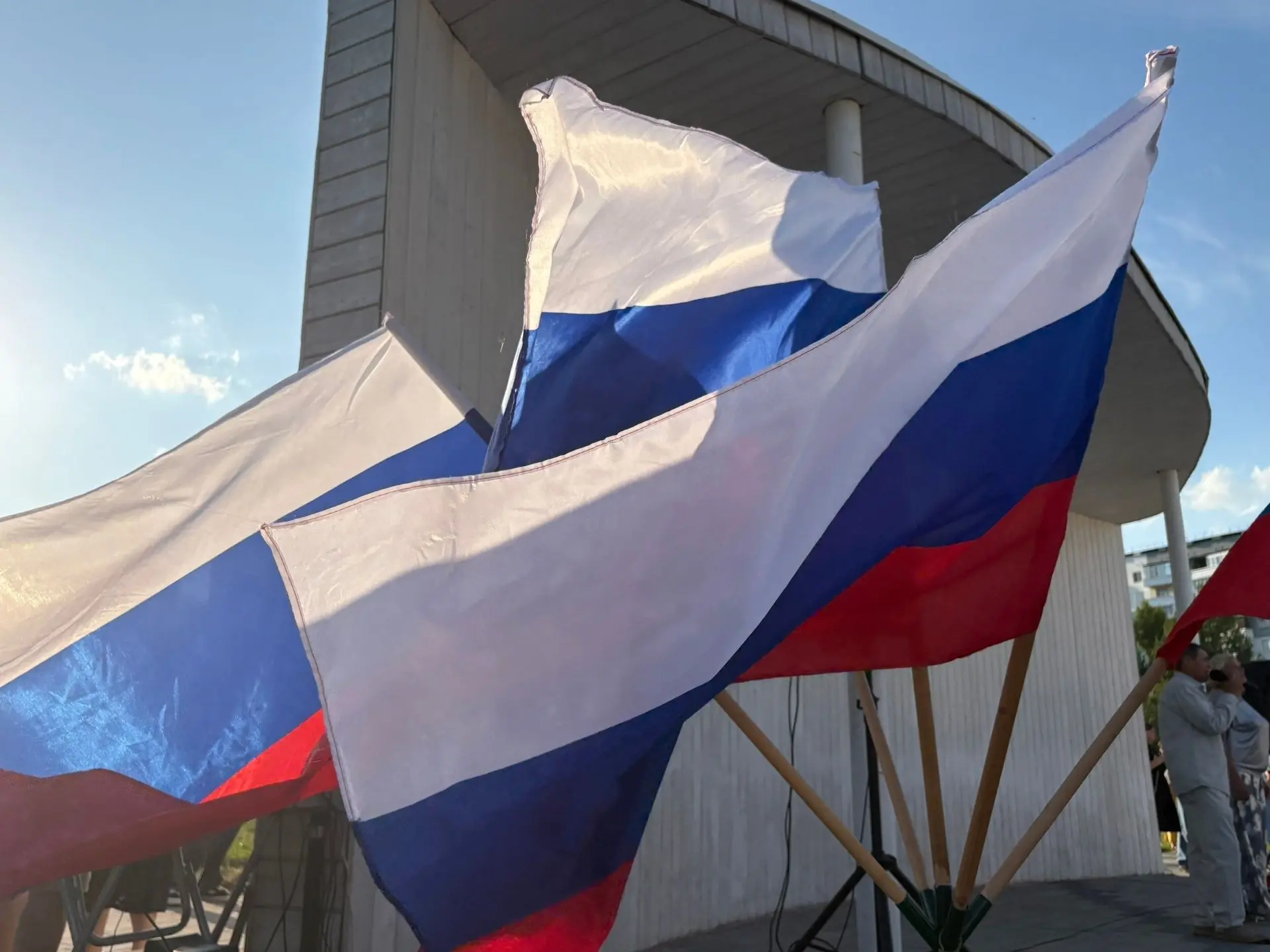 Уваровцы с гордостью отметили День Государственного флага Российской Федерации