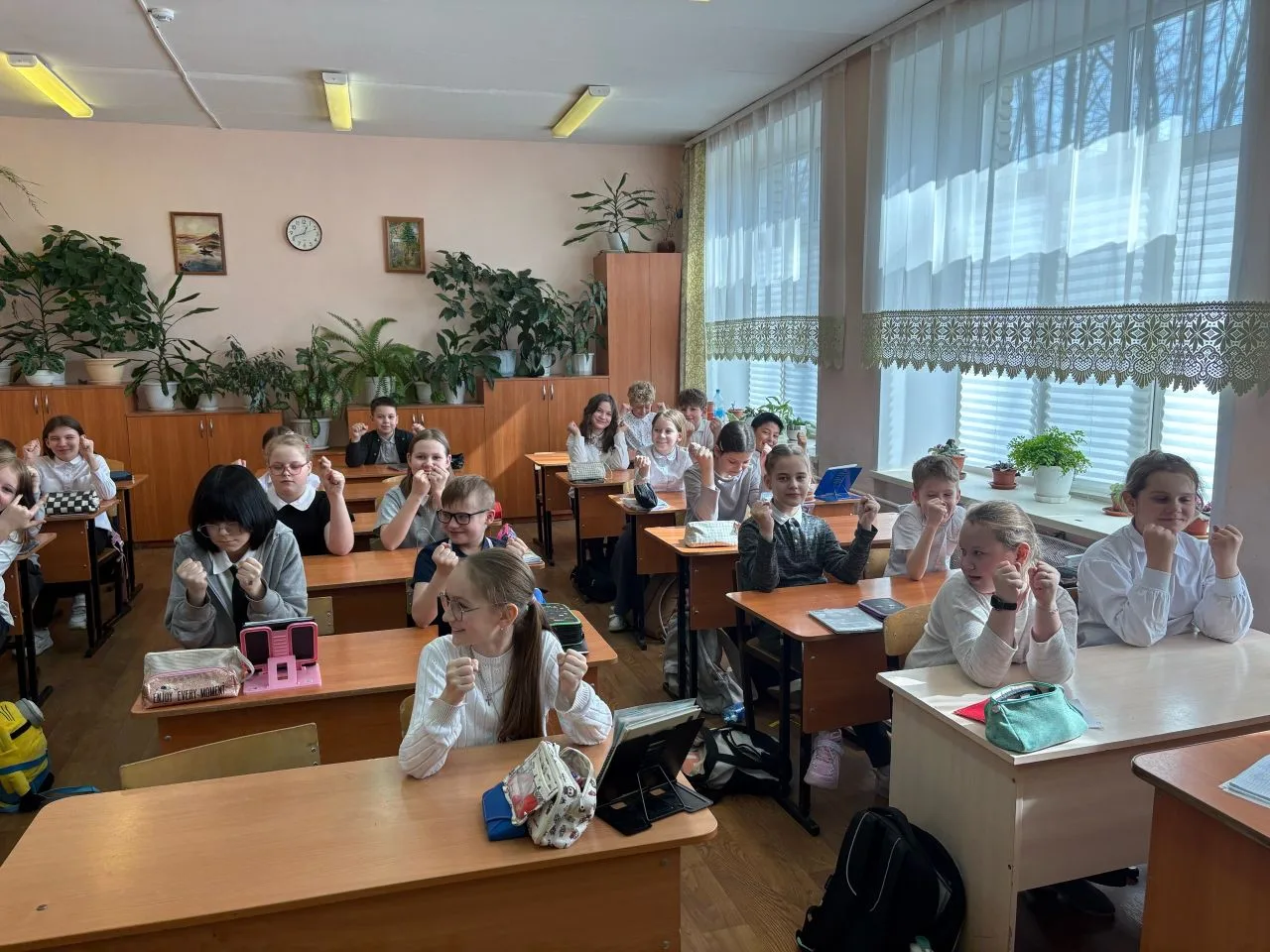 🧠 В рамках Недели психологии для четвероклассников прошли необычные уроки «Вулкан гнева».      Как с