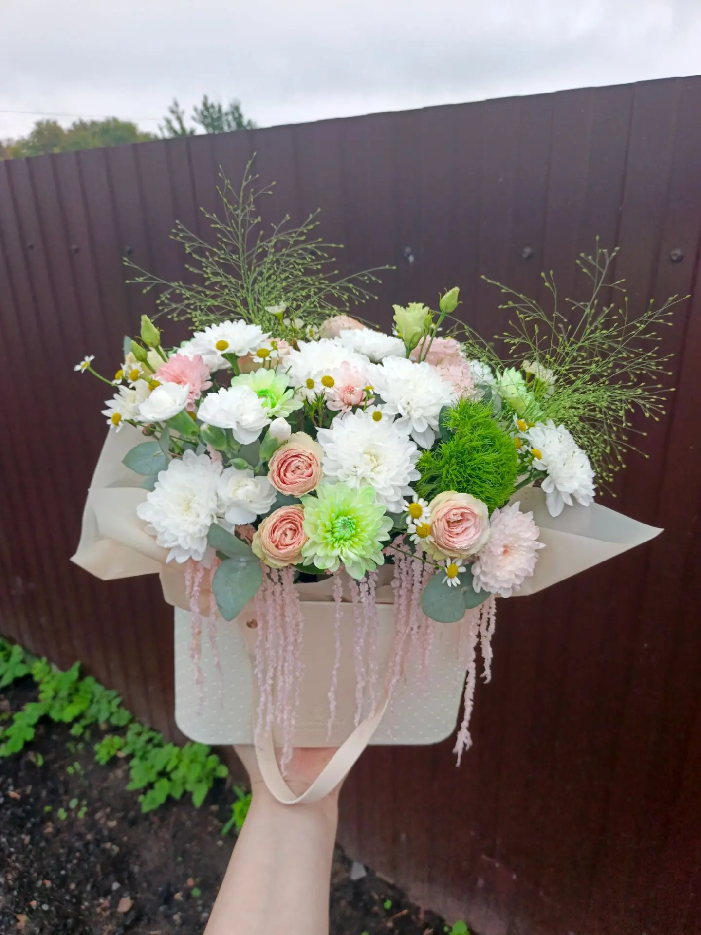 ‎Нежное облако в изящной сумочке — идеальный способ подарить настроение! 🌸