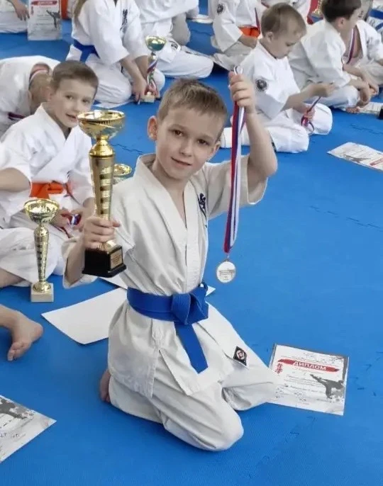 🏆ЮНЫЕ ЧЕМПИОНЫ🏆  🎉 15 февраля в городе Кировград состоялось Открытое первенство Федерации по кумите 