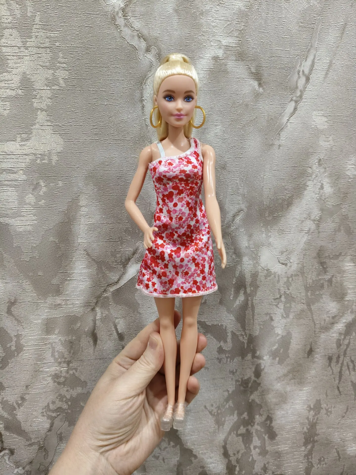 Забрали красотку Barbie