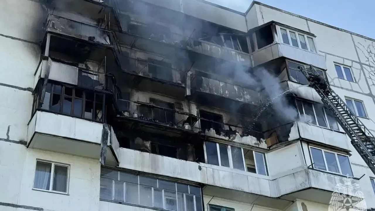 В Уфе назвали предварительную причину крупного пожара на Гвардейской

Днем 4 августа в многоквартирн