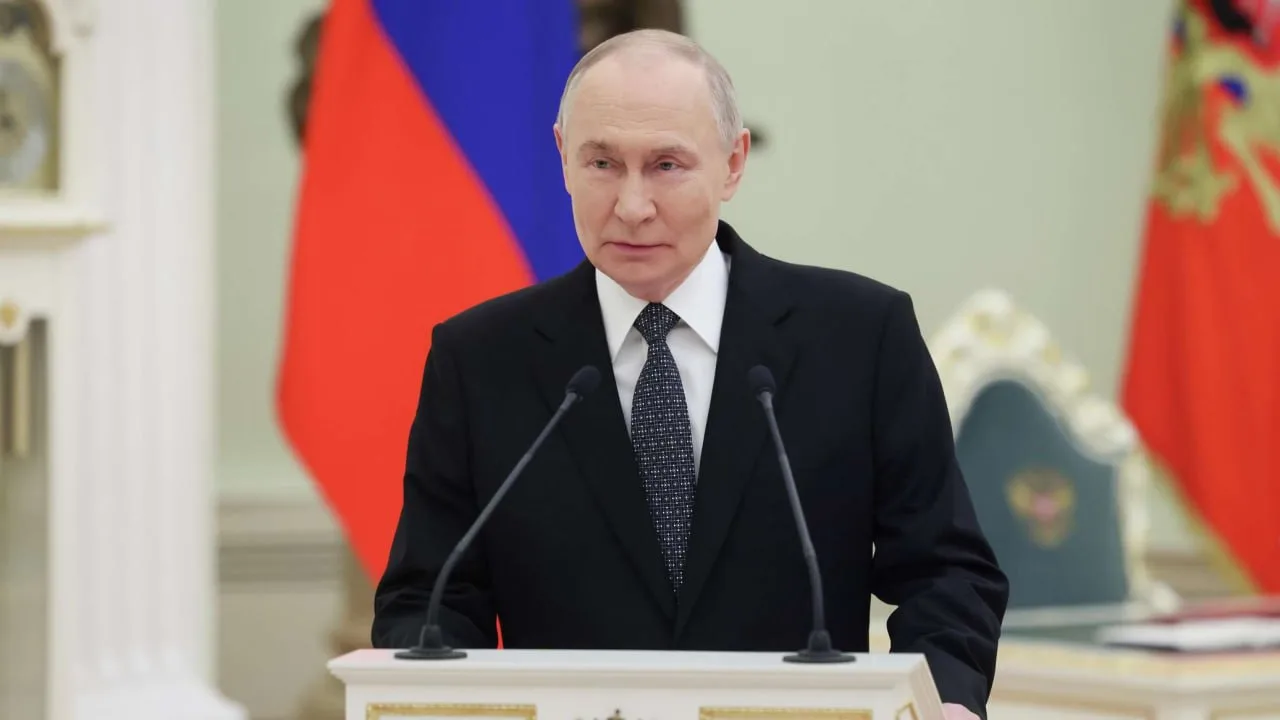 Владимир Путин сегодня отмечает день рождения. Ему исполнилось 74 года.