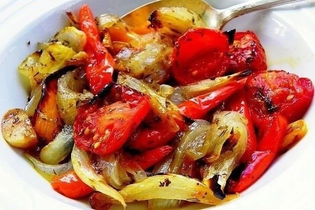 Запеченные овощи в маринаде.

Полезно, вкусно, красиво. Готовьте со вкусом и удовольствием🍆🌶🥒🍅

