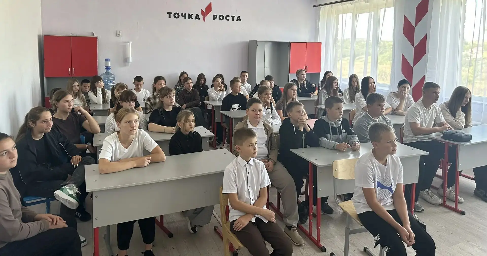 Сегодня, 7 сентября, для учащихся 5, 7 и 10 классов было проведено занятие «Разговоры о...