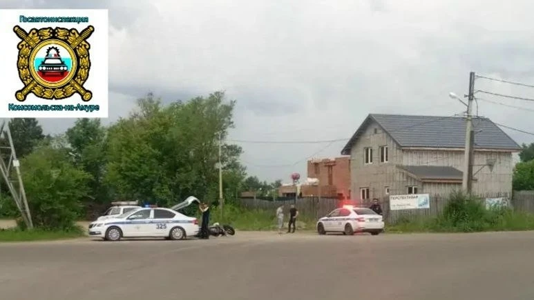 В Комсомольске 69-летний байкер пострадал, пытаясь избежать ДТП с Nissan AD 🏍💥😢