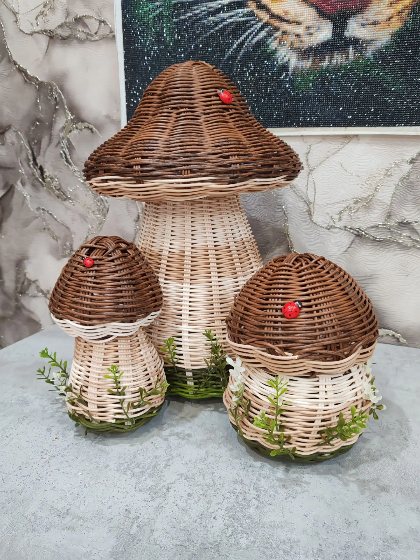 Встречайте, Новинка🍂🍄‍🟫Садовая фигура из ротанга ручной работы "Грибная семейка", гр...