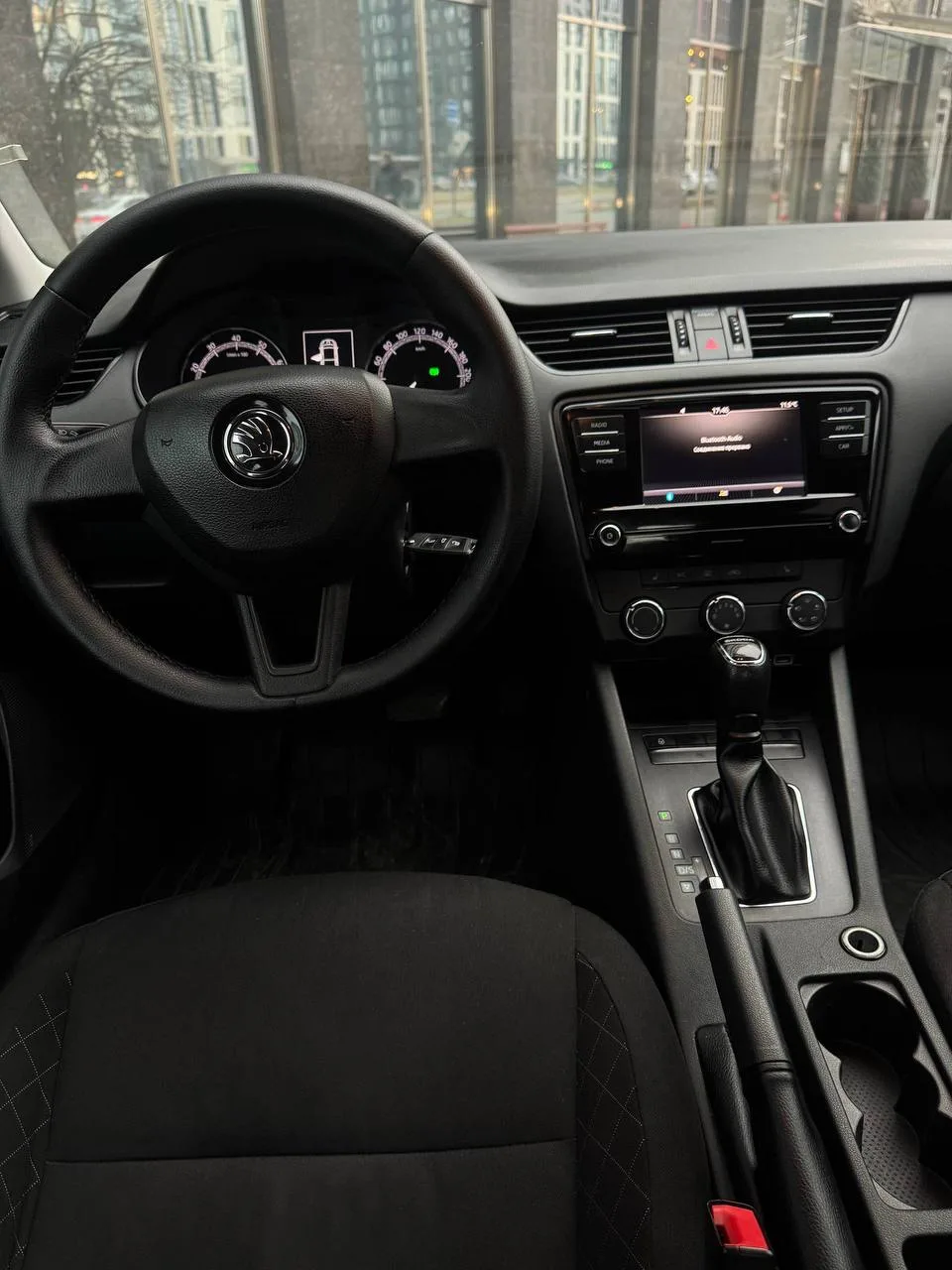 😍 Скидка 50.000 ₽  Ездить можно только в СПБ🙌 НЕ ТАКСИ  SKODA OCTAVIA  ▪️ Год выпуска — 2018 ▪️ 1.6 