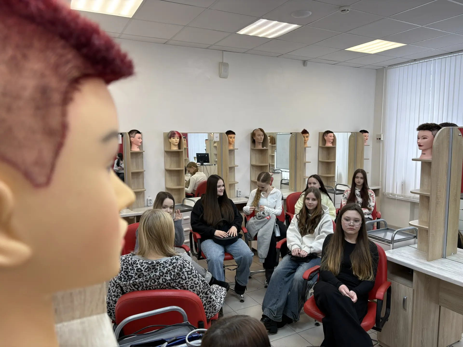 ✨ Профориентационное путешествие в мир профессий! ✨  Сегодня учащиеся 7-8 классов отправились в увле